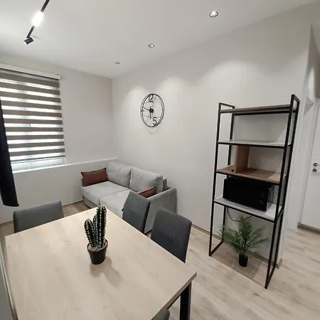 Апартаменты Goat Тирана