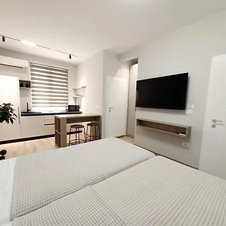 Goat Apartman